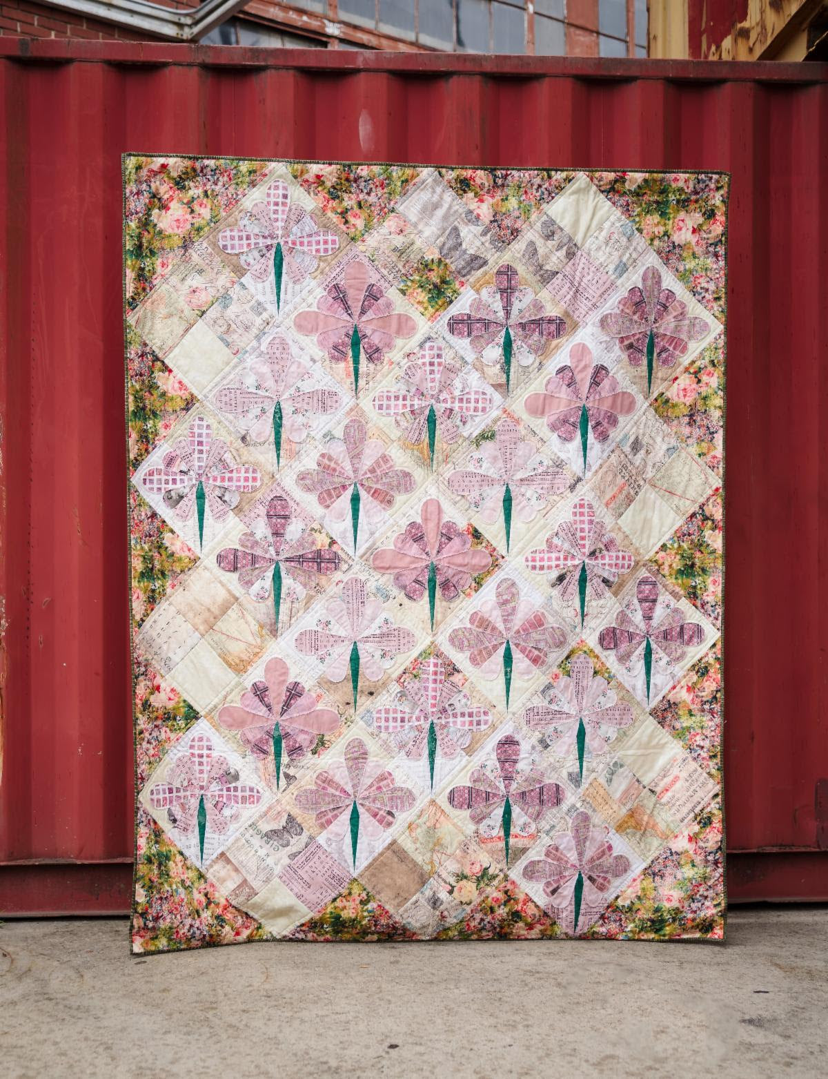 Fleur Quilt Pattern - Featuring Pink Palette by Tim Holtz Free Download